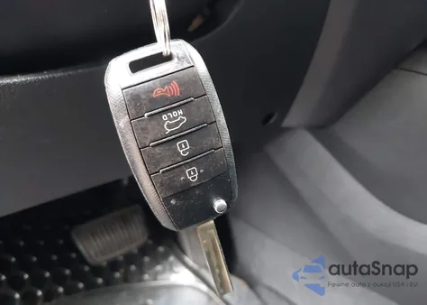 2019 Kia Sorento 3.3L S z USA, uszkodzony, nr VIN 5XYPGDA56KG605083